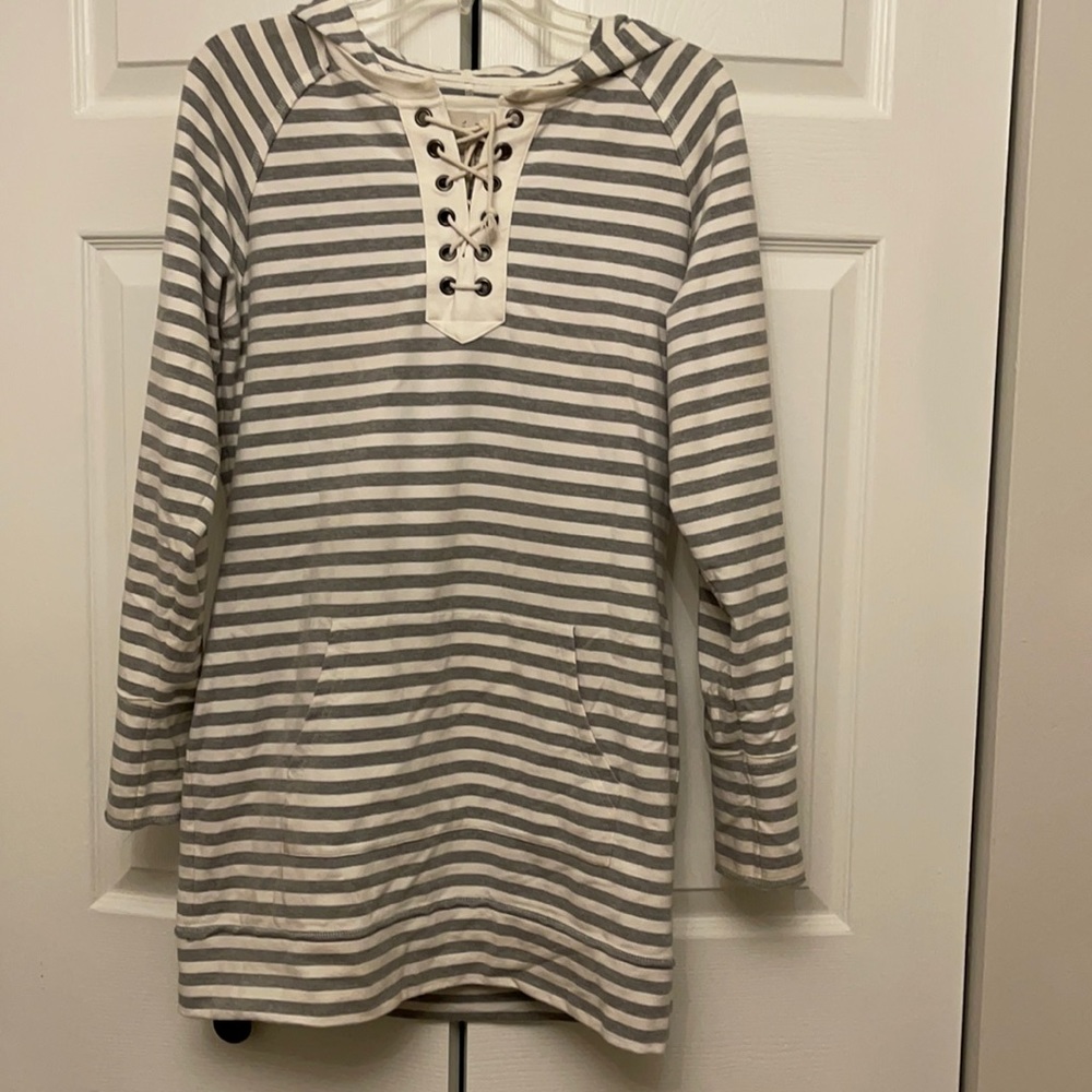 Evy’s tree striped long top with tie